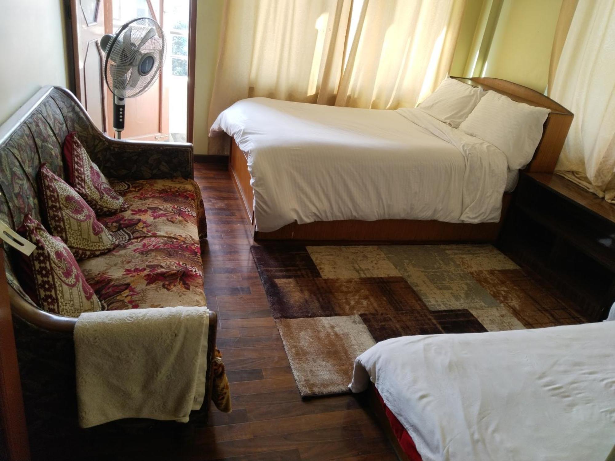 Kathmandu Airport View Hotel And Lodge Exteriör bild